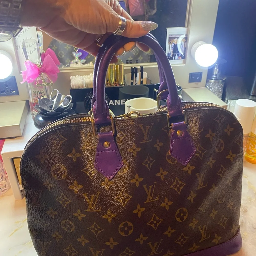 AUTHENTIC Louis Vuitton Custom Painted Alma Monogram - Picture 9 of 13